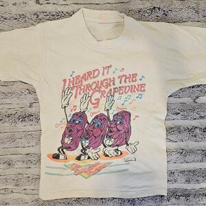 Raisins Men's White and Cream T-shirt